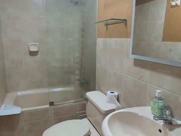 VENDO DEPARTAMENTO- ÁREAS COMUNES CON PISCINA- surco x col Markhan