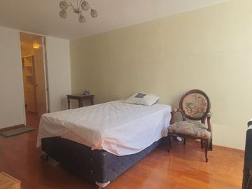 VENDO DEPARTAMENTO- ÁREAS COMUNES CON PISCINA- surco x col Markhan