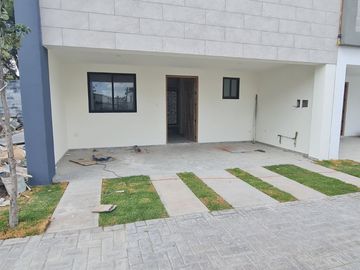 CASA EN VENTA EN ZAVALETA Y RECTA A CHOLULA