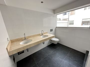 EXCLUSIVO TRIPLEX TIPO PENTHOUSE EN VENTA EN CORPAC SAN ISIDRO