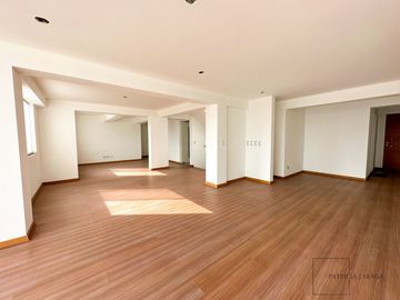 EXCLUSIVO TRIPLEX TIPO PENTHOUSE EN VENTA EN CORPAC SAN ISIDRO
