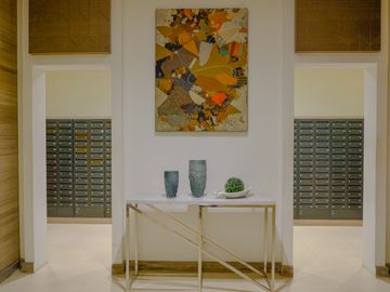 METRO MANILA High End Condo Modern Minimialist Condo near Hotel Mall Resturants and Airport Hospital School Office  HIGH END BUT AFFORDABLE CONDO IN S