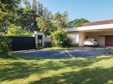 Boca Raton Inspired Luxury Villa for SALE in Affluent Neighborhood Saraphi