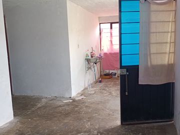 CASA EN VENTA, CON AMPLIO PATIO, VILLAS DE ZUMPANGO.