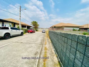 Land for Sale Fully Filled Land with Concrete Fence at Ozone Villa, Ban Chang, Rayong. Price: 10,000 THB/sq.w. Only 3 km from Lotus's Superstore.