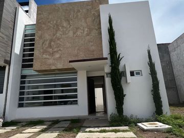Casa en Venta en Valle del Sol