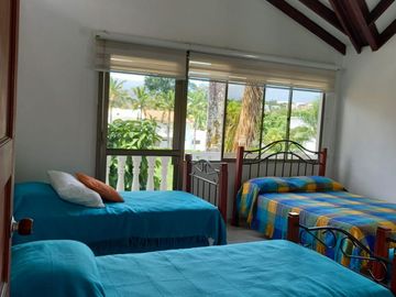 VENTA CASA MELGAR CONDOMINIO HACIENDA LA ESTANCIA