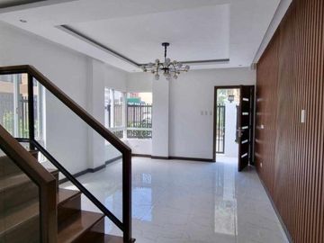 189sqm House and lot For sale (Ready For Occupancy) with 7 Bedrooms 2 Garage in Greenwoods Pasig City (PH2830)