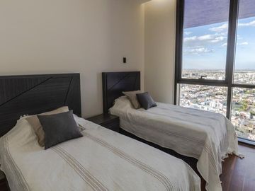 Departamento en Edificio de Tangente,