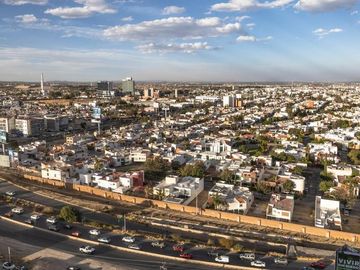 Departamento en Edificio de Tangente,