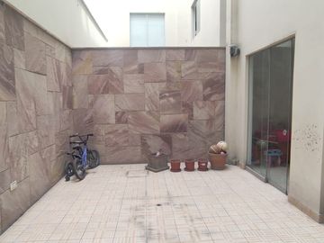 Alquilo Dúplex San Borja 150 m² Frente a Parque 1er Piso/ Us$1,000