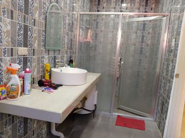 Well Maintained 4 Bedroom Furnished House For Sale