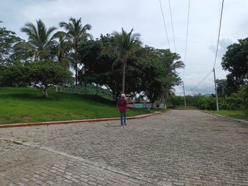 TERRENO DE1.600 MTS2 EN CONJUNTO CERRADO CAMPESTRE EN SANTA MARTA.