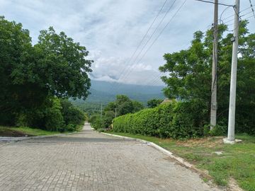 TERRENO DE1.600 MTS2 EN CONJUNTO CERRADO CAMPESTRE EN SANTA MARTA.