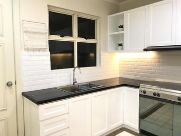 For Sale Apartment Kedoya Elok, Jakarta Barat. 2 Bedroom Funished