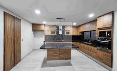 Casa Pre Venta en Lomas de Angelopolis Cluster Varsovia x Sonata  con amenidades frente área verde 4 recámaras cerca de sonata