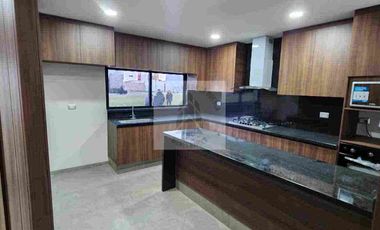 Casa Pre Venta en Lomas de Angelopolis Cluster Varsovia x Sonata  con amenidades frente área verde 4 recámaras cerca de sonata