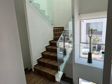 CASA EN VENTA EN ZONA ESMERALDA. FRACCIONAMIENTO RIBERA