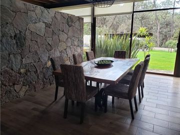 MAGNIFICA CASA EN VENTA, EN AVANDARO
