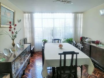 CASA EN VENTA - A POCAS CUADRAS DEL OVALO QUIÑONES
