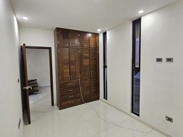 Hermosa Residencia En Venta Con 4 Recamaras en Valle Imperial