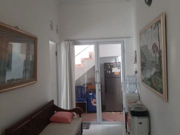 Rumah Hook Strategis di Harjamukti, Depok