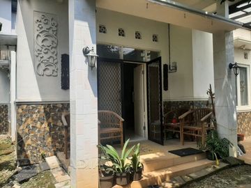 Rumah Hook Strategis di Harjamukti, Depok
