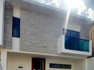 Casa En Venta en Cancún Arbolada Residencial