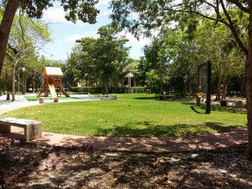 Casa En Venta en Cancún Arbolada Residencial