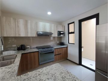 CASA EN VENTA DE 3 RECÁMARAS EN PASEO DEL FRESNO