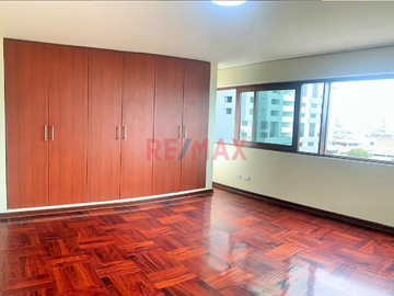 Alquiler De Departamento Miraflores - Frente Al Mar (Malecón Cisneros)