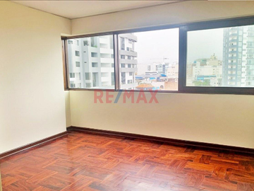 Alquiler De Departamento Miraflores - Frente Al Mar (Malecón Cisneros)