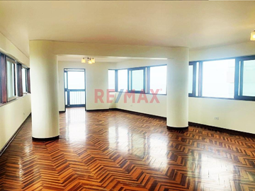 Alquiler De Departamento Miraflores - Frente Al Mar (Malecón Cisneros)
