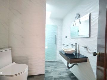 Casa en Venta en camino real a Cholula, puebla - 380 m2, 4 recamaras y bar para tu confort