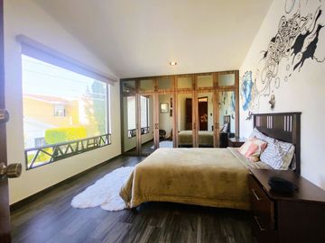 Casa en Venta en camino real a Cholula, puebla - 380 m2, 4 recamaras y bar para tu confort