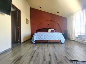 Casa en Venta en camino real a Cholula, puebla - 380 m2, 4 recamaras y bar para tu confort
