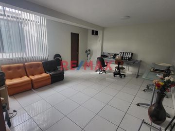 Vendo Oficina 4To Piso Centro Civico Almagro Con 27.80M2 ID 1089680