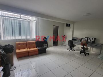 Vendo Oficina 4To Piso Centro Civico Almagro Con 27.80M2 ID 1089680