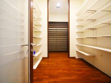 BUTUH CEPAT Rumah Modern Resort Pejaten Kemang Luas 1153 TERMURAH