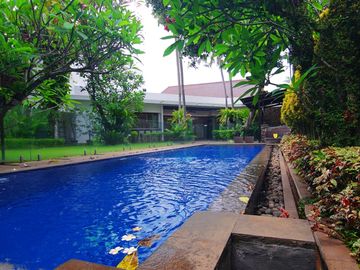 BUTUH CEPAT Rumah Modern Resort Pejaten Kemang Luas 1153 TERMURAH