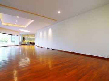 BUTUH CEPAT Rumah Modern Resort Pejaten Kemang Luas 1153 TERMURAH