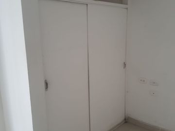 Casa en Venta dividida en 4 Apartamentos Barrio San Fernando.