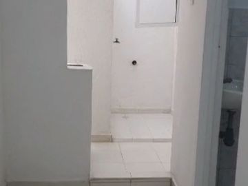 Casa en Venta dividida en 4 Apartamentos Barrio San Fernando.