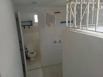 Casa en Venta dividida en 4 Apartamentos Barrio San Fernando.