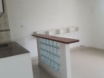 Casa en Venta dividida en 4 Apartamentos Barrio San Fernando.