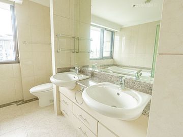 🔆3BR Shang Grand Tower For Sale | High floor “B” unit