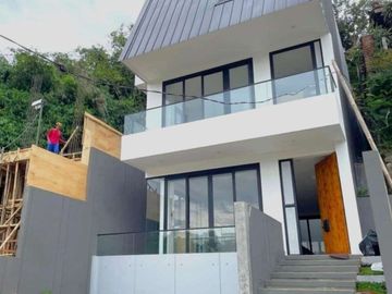 BISA CASH TAHAP 5 TAHUN. RUMAH MEWAH CIGADUNG DAGO BANDUNG UTARA.