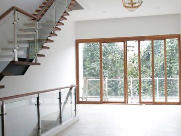 BISA CASH TAHAP 5 TAHUN. RUMAH MEWAH CIGADUNG DAGO BANDUNG UTARA.