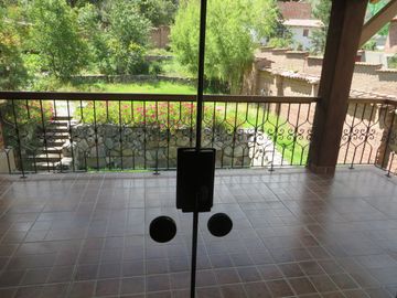 SE VENDE CASA DE CAMPO EN CALLE GRAU, URUBAMBA, CUSCO (CAMINO A TANTANMARCA)