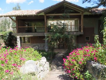 SE VENDE CASA DE CAMPO EN CALLE GRAU, URUBAMBA, CUSCO (CAMINO A TANTANMARCA)